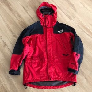 Men’s NORTH FACE GORE TEX JACKET SIZE L